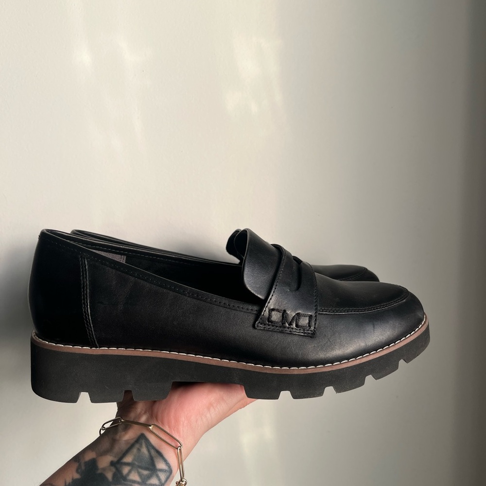 Vionic Women's Black Leather Loafers